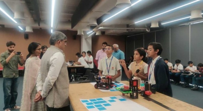 Makerspaces Innovation Lab: Redefining Learning Beyond the Classroom
